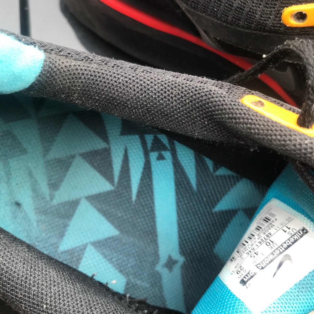 NIKE RUNNING SHOES! - Picture 4 of 5